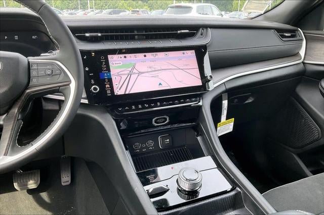 New 2026 Jeep Grand Cherokee Altitude AWD/4WD image 20