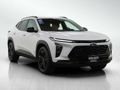 Used 2024 Chevrolet Trax ACTIV w/ Sunroof Package image 7