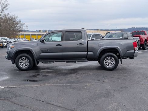 Used 2017 Toyota Tacoma SR5 image 5