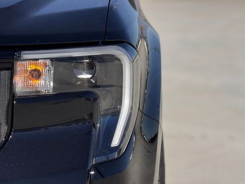 New 2026 Ford Maverick Lobo AWD/4WD image 10