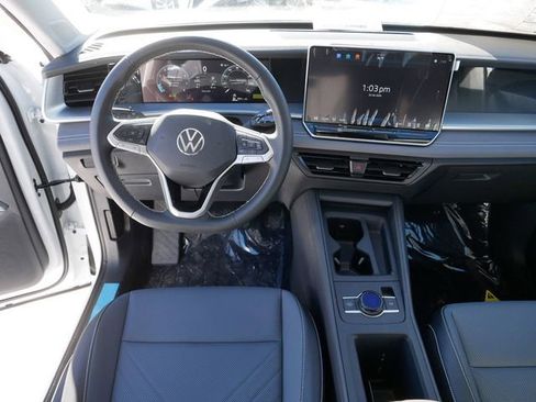 New 2026 Volkswagen Tiguan SE AWD/4WD image 9