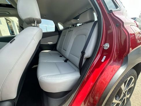 Used 2023 Hyundai Kona Limited AWD/4WD image 25
