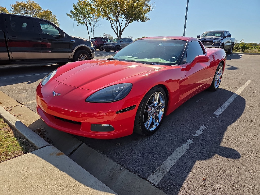 Used 2007 Chevrolet Corvette Coupe RWD image 1