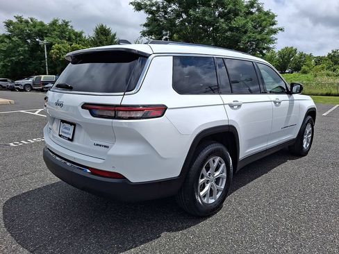 Used 2023 Jeep Grand Cherokee L Limited AWD/4WD image 9