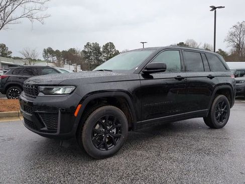 New 2026 Jeep Grand Cherokee Altitude RWD image 7