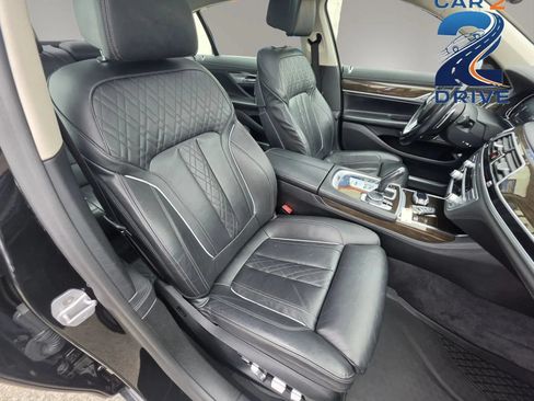 Used 2018 BMW ALPINA B7 xDrive AWD/4WD image 37