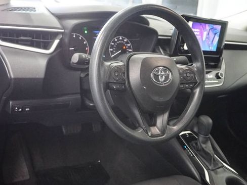 Used 2024 Toyota Corolla LE FWD image 4