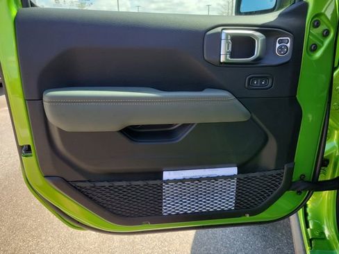 New 2026 Jeep Gladiator Mojave AWD/4WD image 14