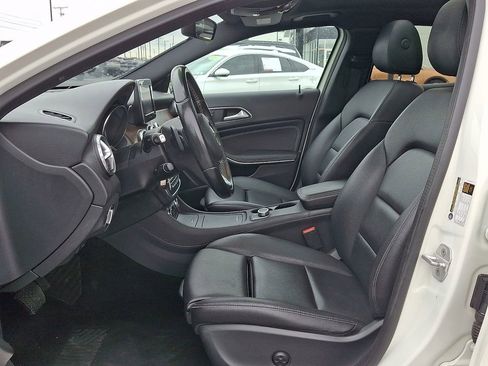 Used 2016 Mercedes-Benz GLA 250 4MATIC image 13