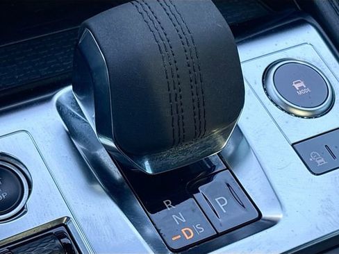 Used 2021 Jaguar F-PACE S image 28