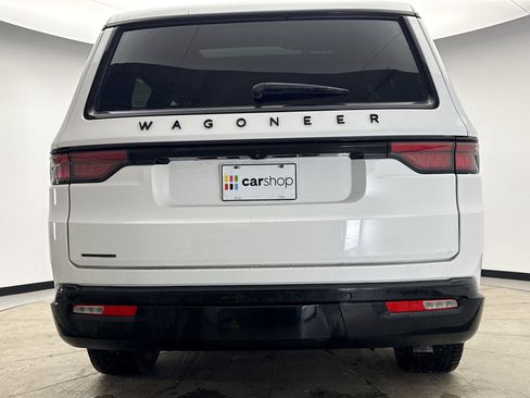 Used 2023 Jeep Wagoneer Series II image 4