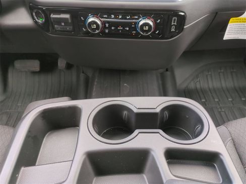 Used 2025 GMC Sierra 1500 Elevation image 19