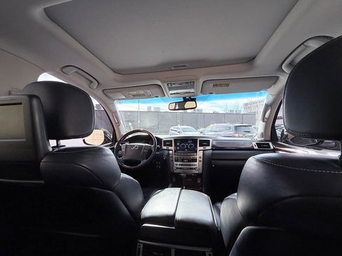 Used 2013 Lexus LX 570 4WD w/ Luxury Pkg image 13