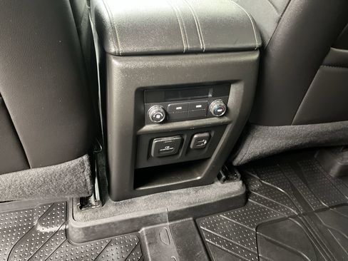 Certified 2023 Chevrolet Traverse LT w/ LT Premium Package image 13