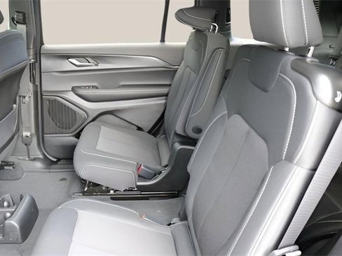 New 2025 Jeep Grand Cherokee L Laredo w/ Luxury Tech Group I image 16