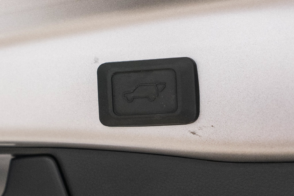 Certified 2025 Toyota RAV4 XSE AWD/4WD image 34