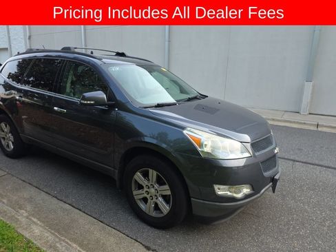 Used 2012 Chevrolet Traverse LT FWD image 3