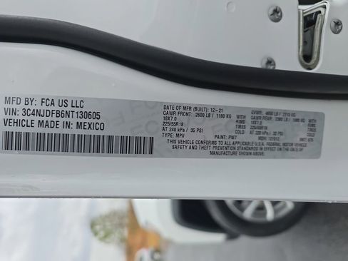 Used 2022 Jeep Compass Latitude image 35