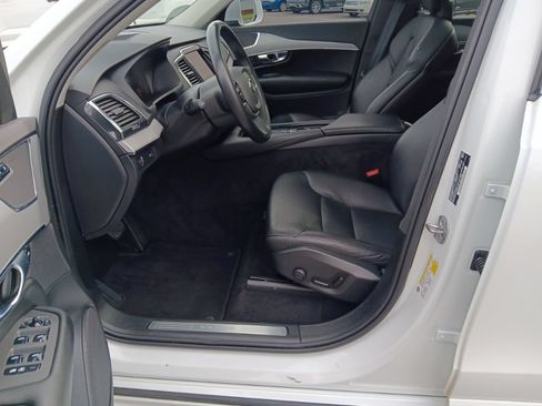 Used 2022 Volvo XC90 T5 Momentum AWD/4WD image 29