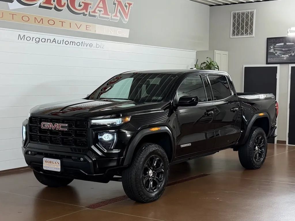 Used 2023 GMC Canyon Elevation w/ Convenience Package AWD/4WD image 8