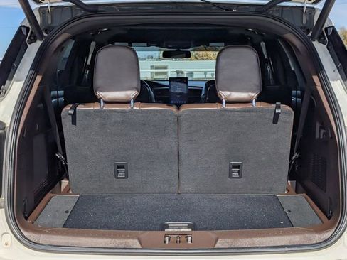 Used 2021 Ford Explorer King Ranch w/ Premium Technology Package image 20