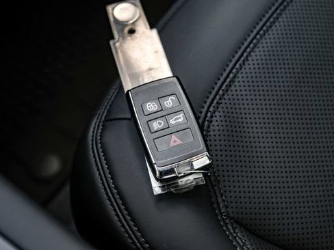 New 2026 Land Rover Defender 110 X-Dynamic SE AWD/4WD image 71