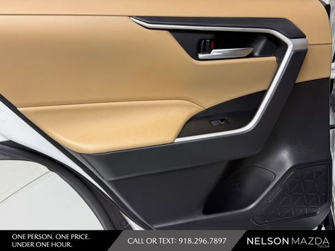 Used 2020 Toyota RAV4 XLE Premium FWD image 35