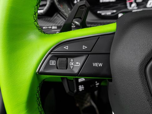 Used 2022 Lamborghini Urus image 71