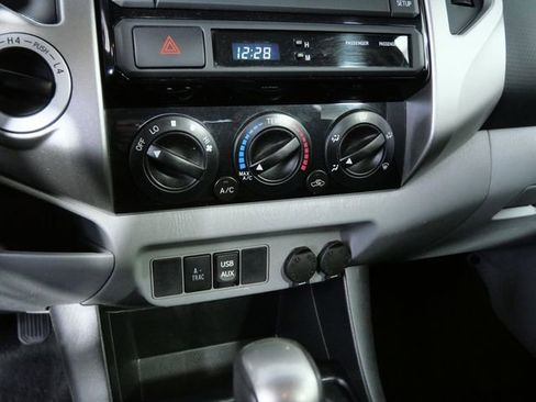 Used 2013 Toyota Tacoma 4x4 Double Cab w/ TRD Off-Road Pkg image 21