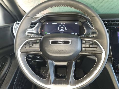 Used 2024 Jeep Grand Cherokee L Altitude RWD image 25