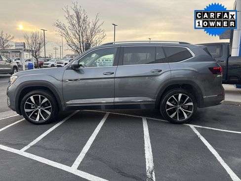 Used 2024 Volkswagen Atlas SEL Premium R-Line image 2