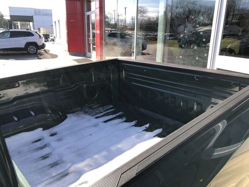 New 2026 Nissan Frontier SV w/ Tow Package image 17