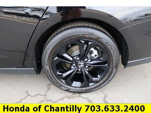 Used 2025 Honda Accord SE image 26