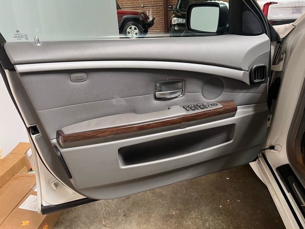 Used 2004 BMW 745Li RWD image 31