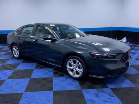 Certified 2025 Honda Accord LX image 2