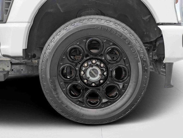 Used 2025 Ford F250 Lariat w/ Black Appearance Package AWD/4WD image 10