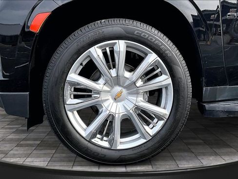 Used 2021 Chevrolet Suburban High Country image 8