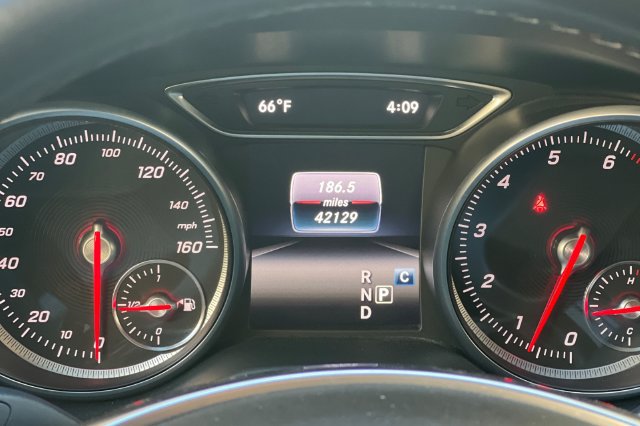 Used 2018 Mercedes-Benz CLA 250 image 31