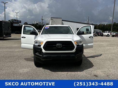 Used 2020 Toyota Tacoma SR image 26
