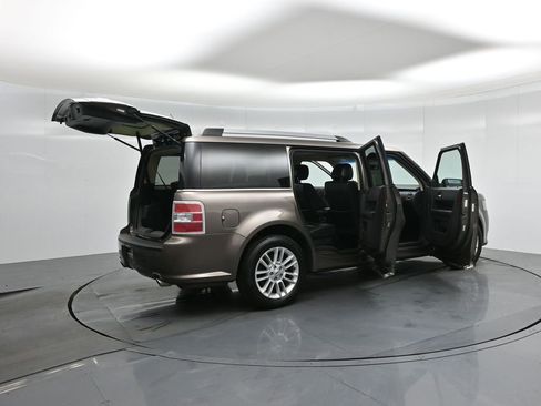 Certified 2019 Ford Flex SEL w/ Equipment Group 202A image 6