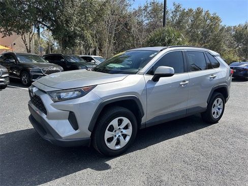 Used 2020 Toyota RAV4 LE image 11