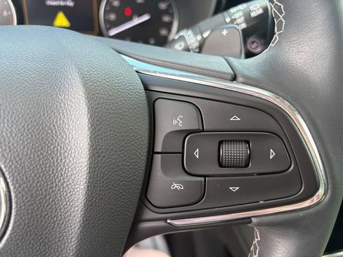 Used 2023 Buick Envision Essence FWD image 26