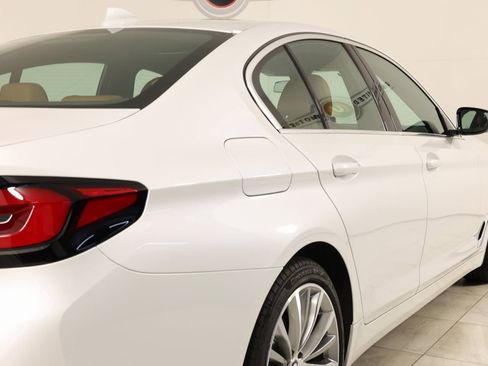 Used 2023 BMW 530i xDrive image 45
