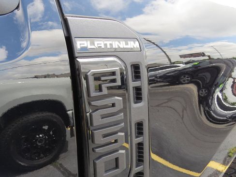 New 2025 Ford F250 Platinum image 9