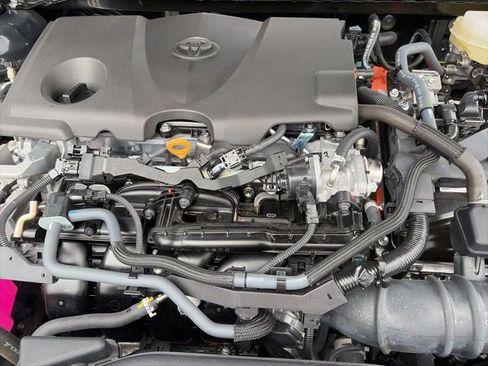 Used 2025 Toyota Camry LE image 23