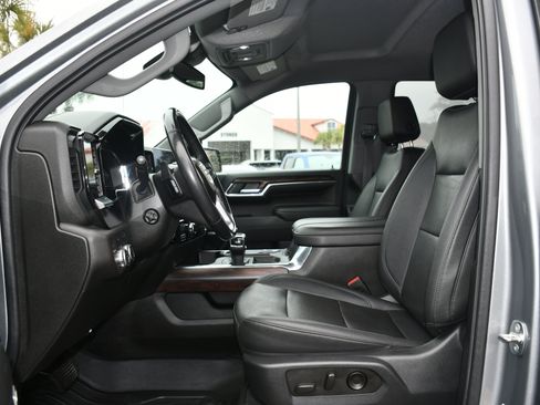 Used 2023 GMC Sierra 1500 SLT w/ SLT Premium Plus Package image 7