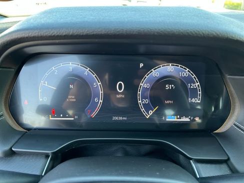 Used 2025 Jeep Grand Cherokee L Altitude AWD/4WD image 17