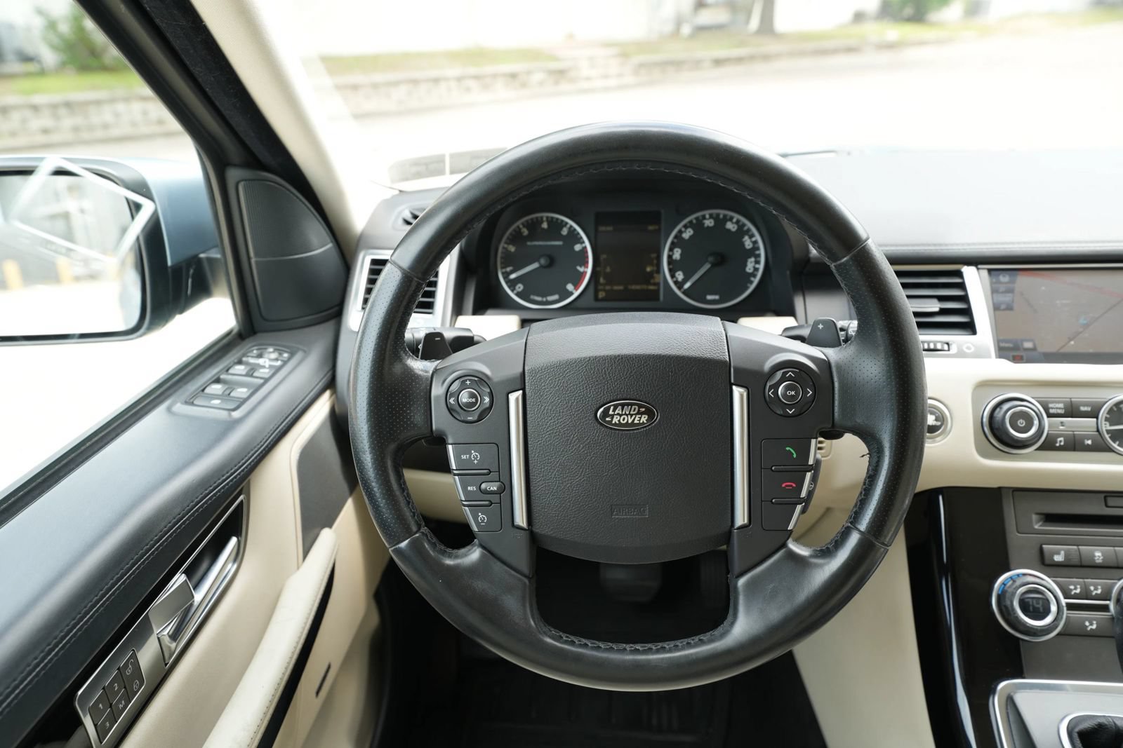Used 2011 Land Rover Range Rover Sport Supercharged AWD/4WD image 23