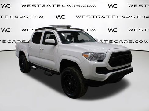 Used 2022 Toyota Tacoma SR image 2