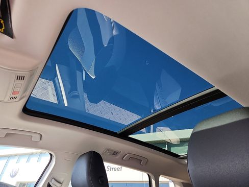 New 2026 Volkswagen Taos SE image 14